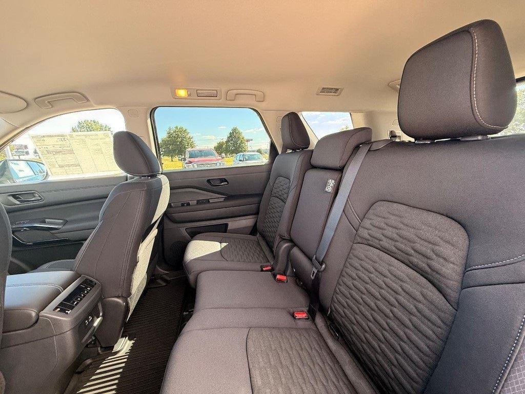 new 2025 Nissan Pathfinder car, priced at $36,121