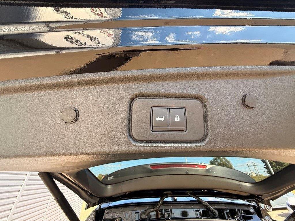 new 2025 Nissan Pathfinder car, priced at $36,121