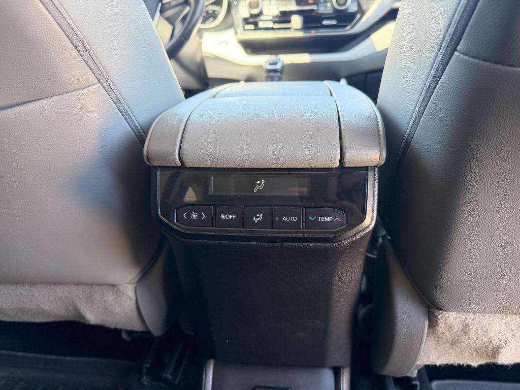 used 2021 Toyota Highlander car, priced at $27,777