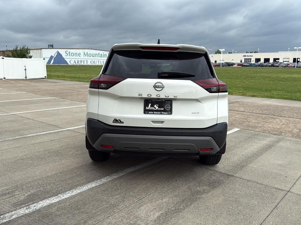 used 2022 Nissan Rogue car, priced at $15,118