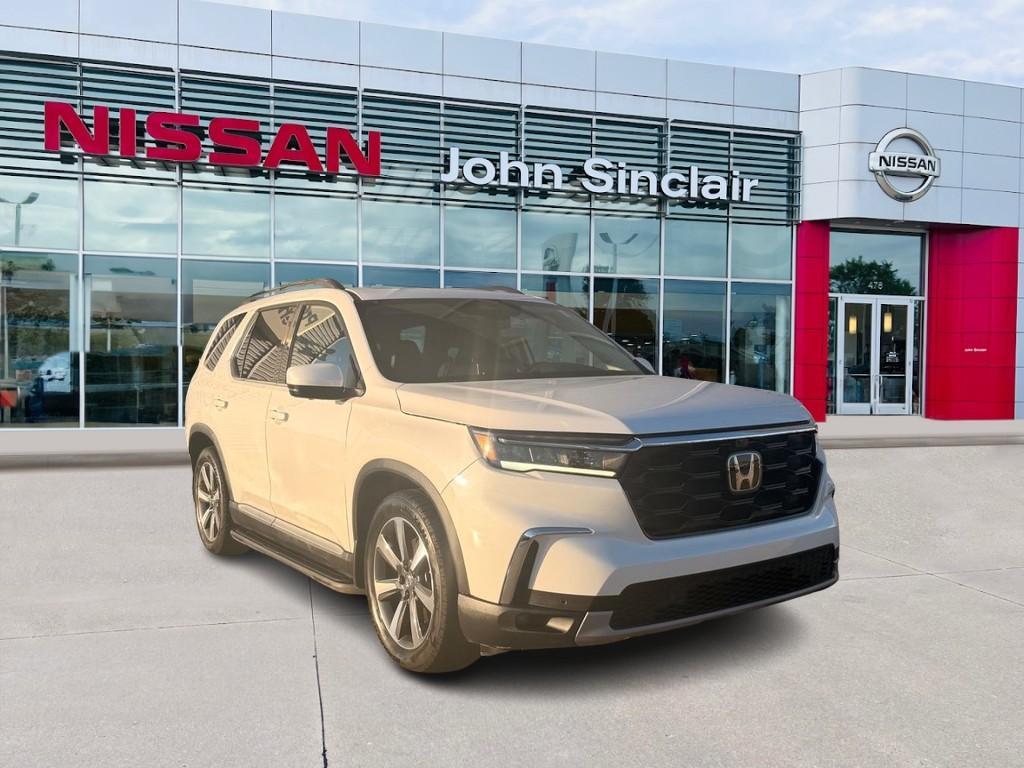 used 2023 Honda Pilot car, priced at $41,688