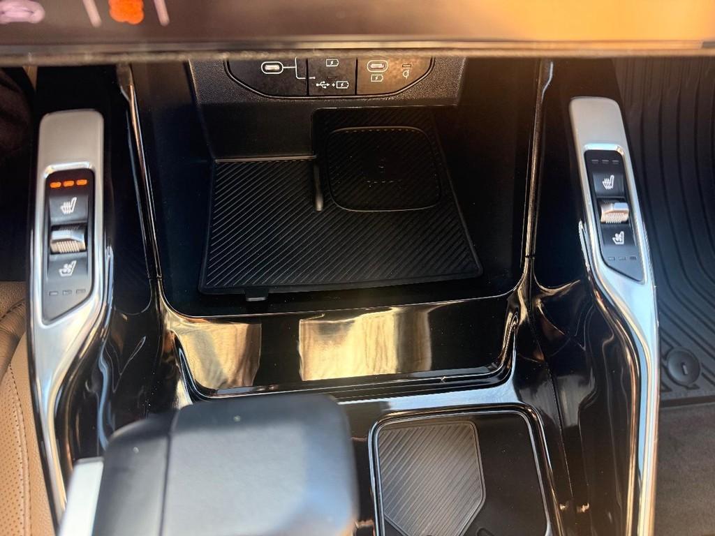 used 2024 Kia Sorento car, priced at $34,728