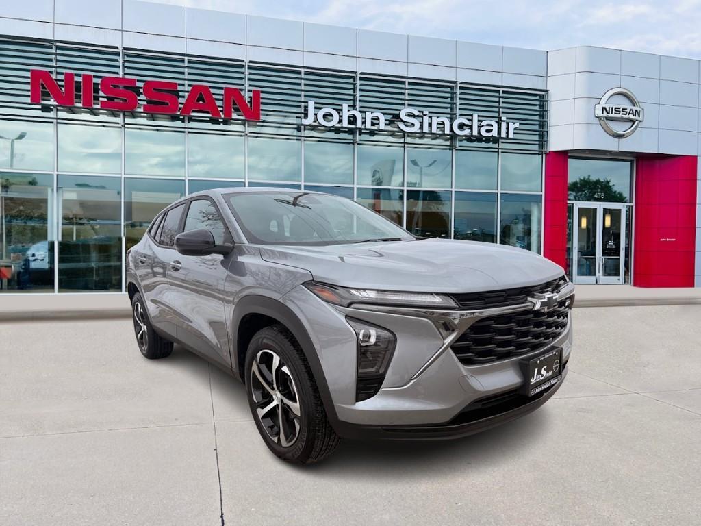 used 2024 Chevrolet Trax car, priced at $22,116