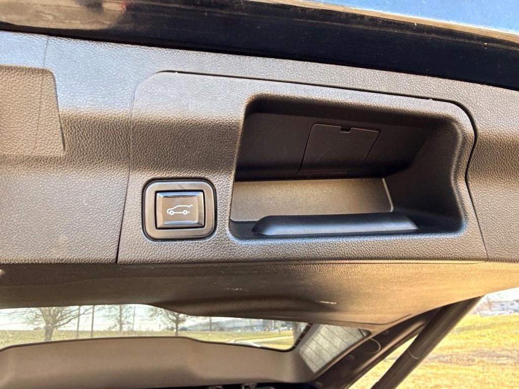 used 2021 GMC Acadia car, priced at $22,145