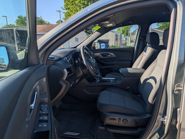 used 2023 Chevrolet Traverse car, priced at $28,999