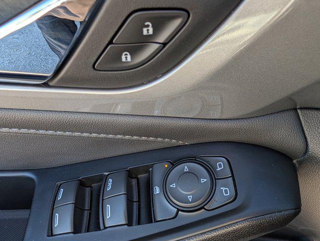 used 2023 Chevrolet Traverse car, priced at $28,999