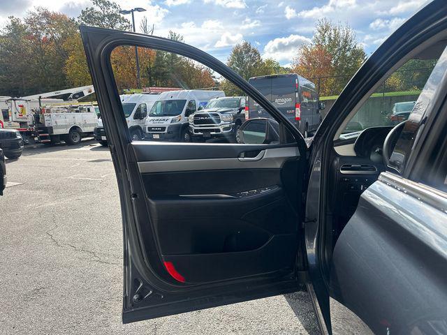 used 2024 Hyundai Palisade car, priced at $37,477