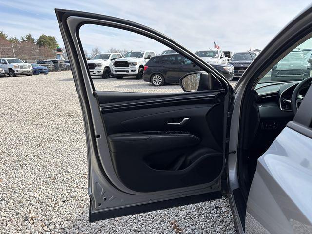 used 2024 Hyundai TUCSON Hybrid car, priced at $24,977