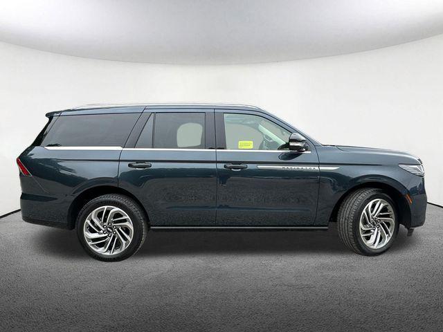 used 2025 Lincoln Navigator car, priced at $79,467