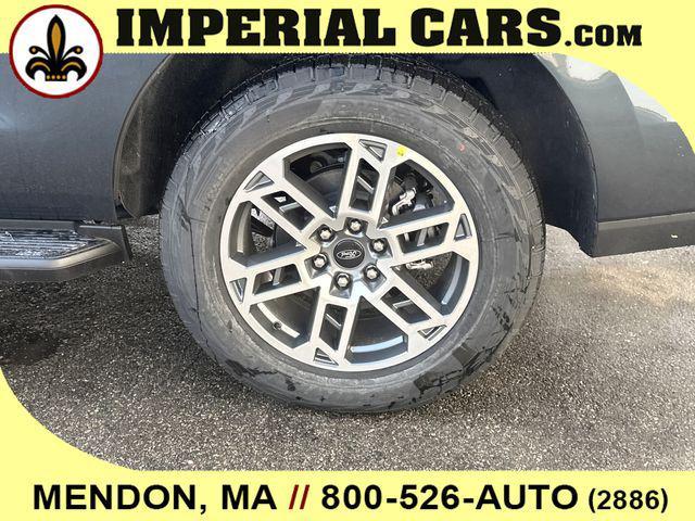 new 2025 Ford Expedition car, priced at $70,166