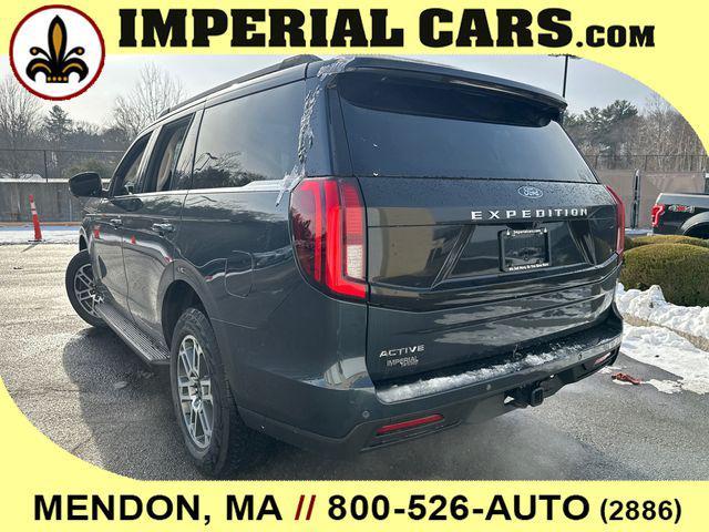 new 2025 Ford Expedition car, priced at $70,166