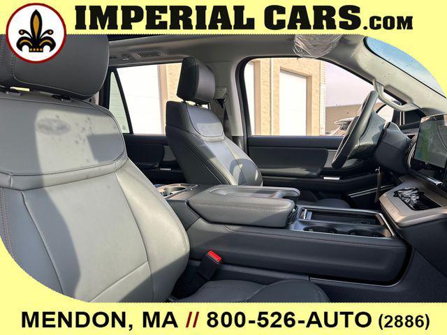 new 2025 Ford Expedition car, priced at $70,166