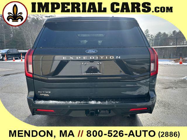 new 2025 Ford Expedition car, priced at $70,166