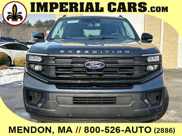 new 2025 Ford Expedition car, priced at $70,166
