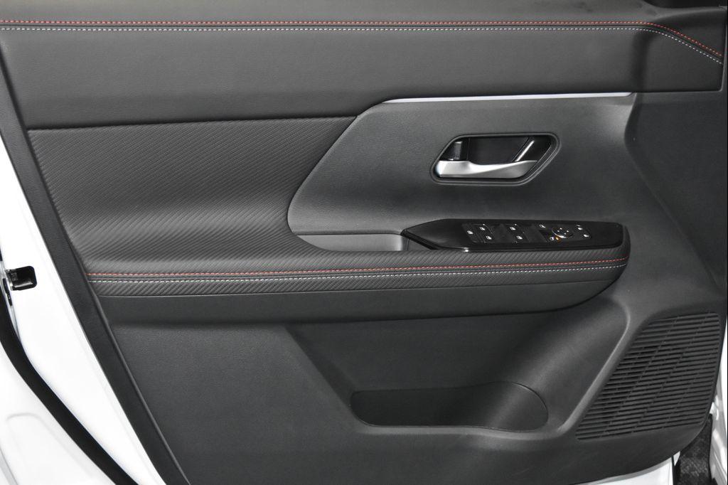 new 2025 Nissan Kicks car, priced at $30,627