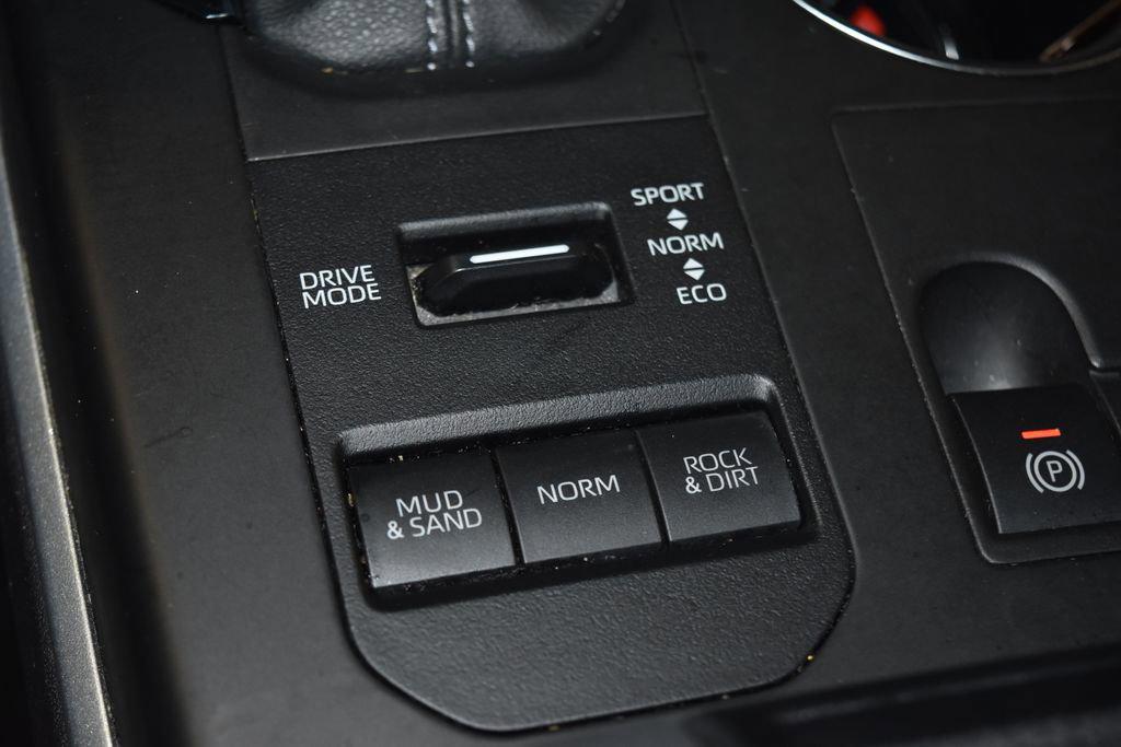 used 2024 Toyota Highlander car, priced at $37,990