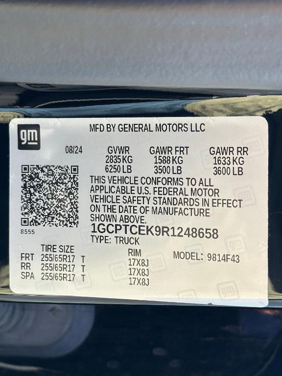 used 2024 Chevrolet Colorado car, priced at $31,997