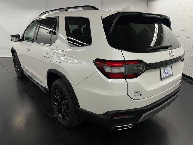 new 2025 Honda Pilot car, priced at $49,849