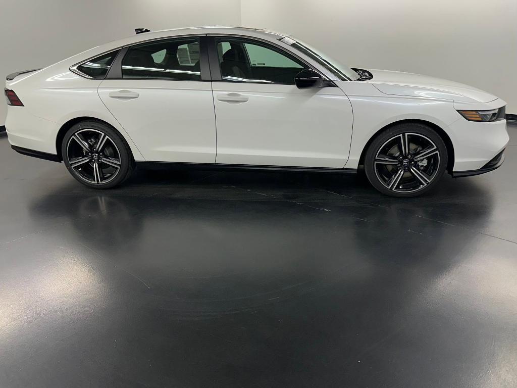 new 2025 Honda Accord Hybrid car, priced at $34,021