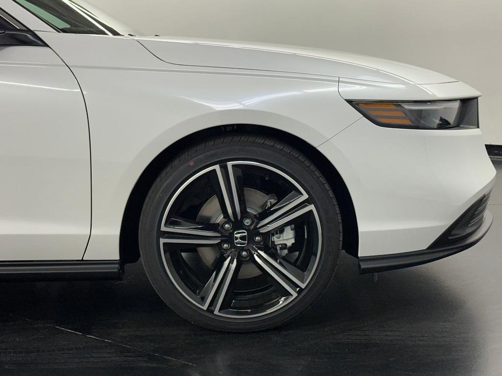 new 2025 Honda Accord Hybrid car, priced at $34,021