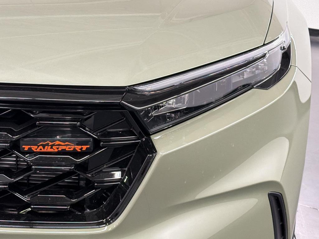 new 2026 Honda CR-V Hybrid car, priced at $39,631