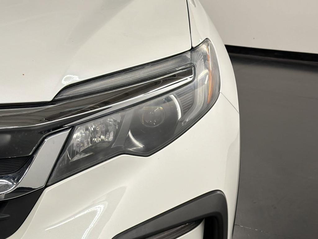 used 2021 Honda Pilot car, priced at $25,097