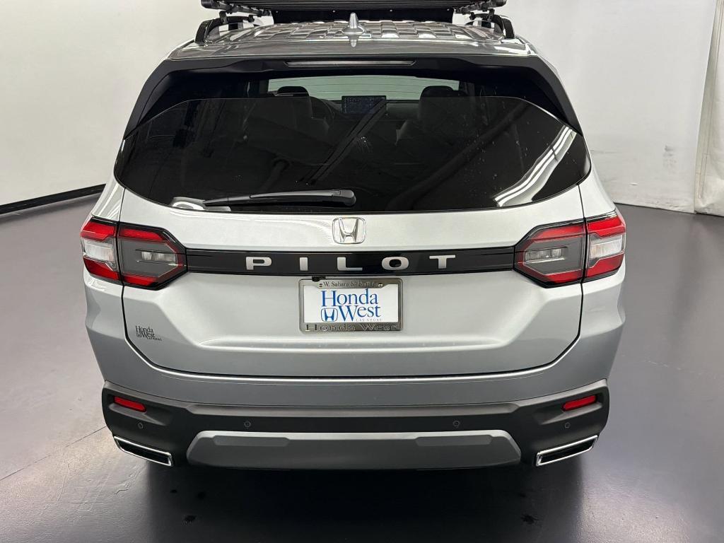 new 2026 Honda Pilot car, priced at $46,044