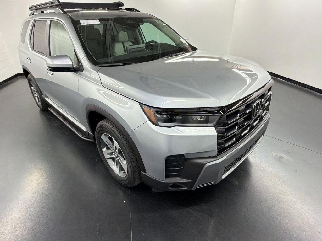 new 2026 Honda Pilot car, priced at $46,044
