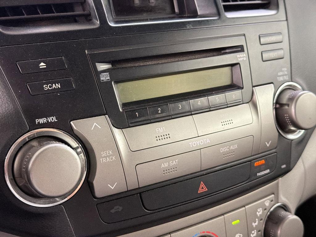 used 2008 Toyota Highlander car, priced at $7,498