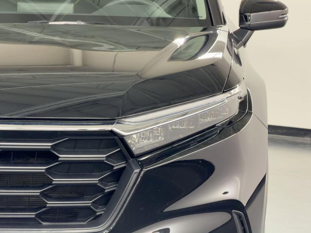 used 2025 Honda CR-V car, priced at $28,999