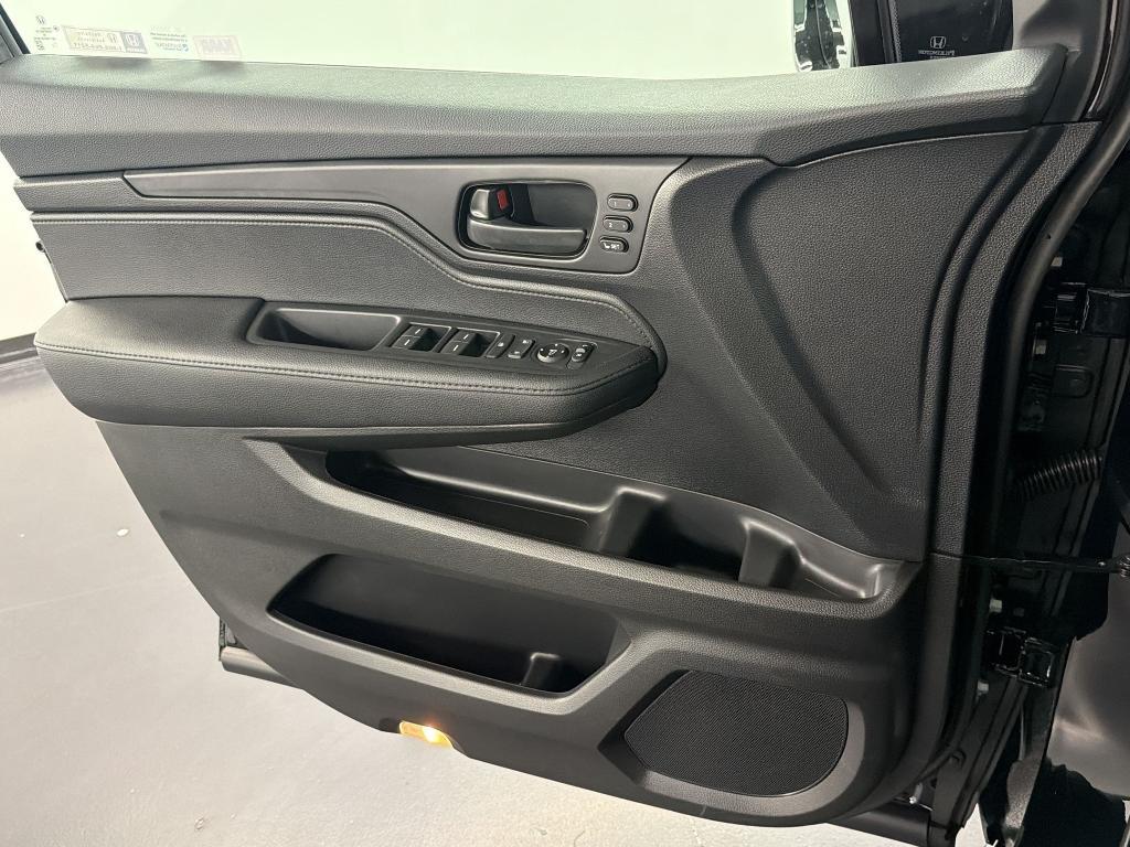 new 2026 Honda Odyssey car, priced at $43,781