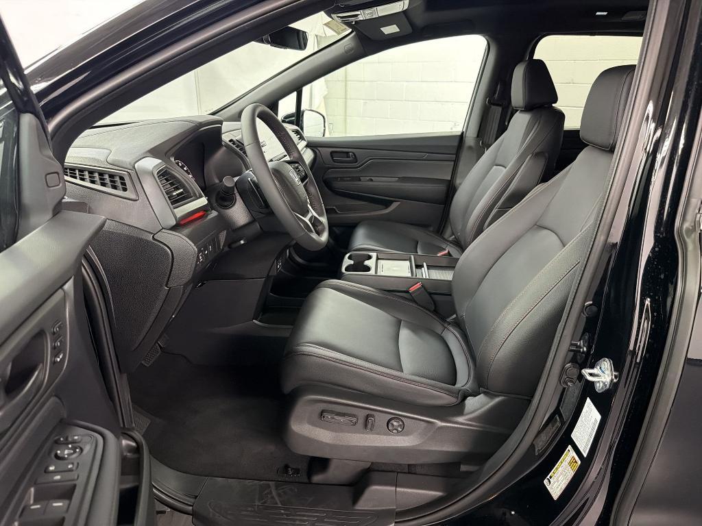 new 2026 Honda Odyssey car, priced at $43,781