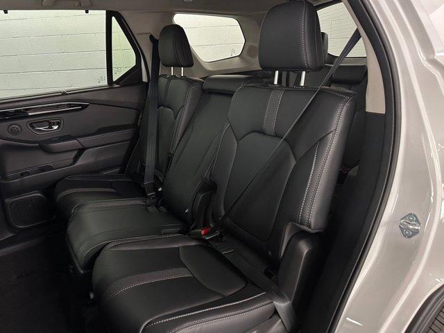 new 2025 Honda Pilot car, priced at $49,624