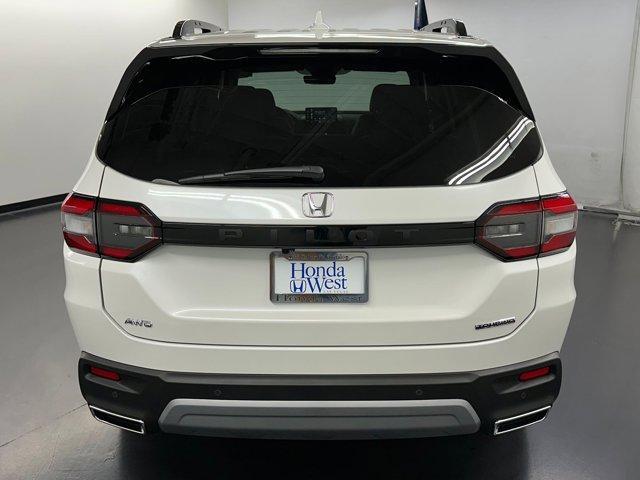 new 2025 Honda Pilot car, priced at $49,624