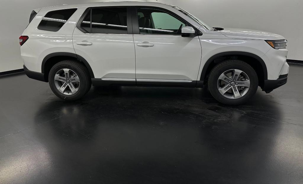 new 2025 Honda Pilot car, priced at $47,109
