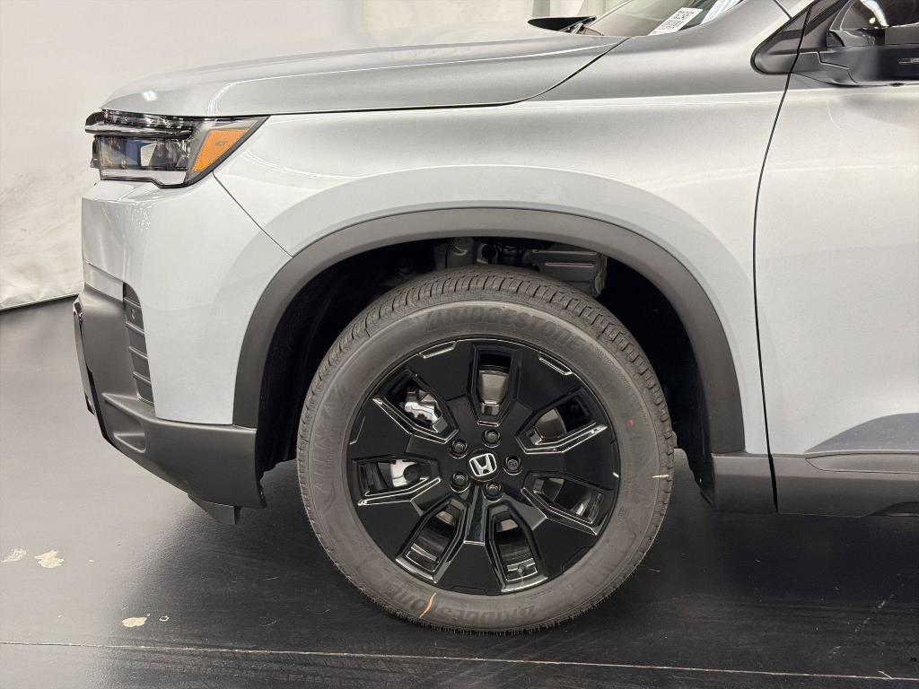 new 2026 Honda Pilot car, priced at $53,647