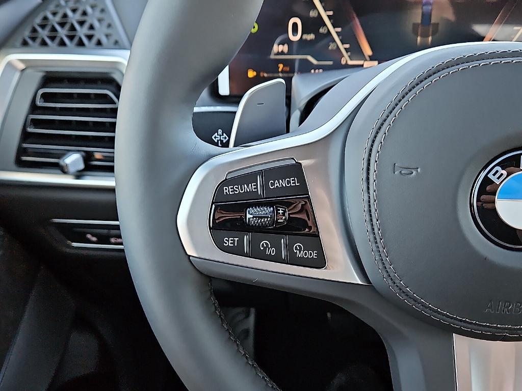 new 2026 BMW X7 car, priced at $102,535