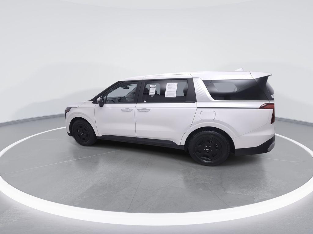 used 2025 Kia Carnival car, priced at $37,870