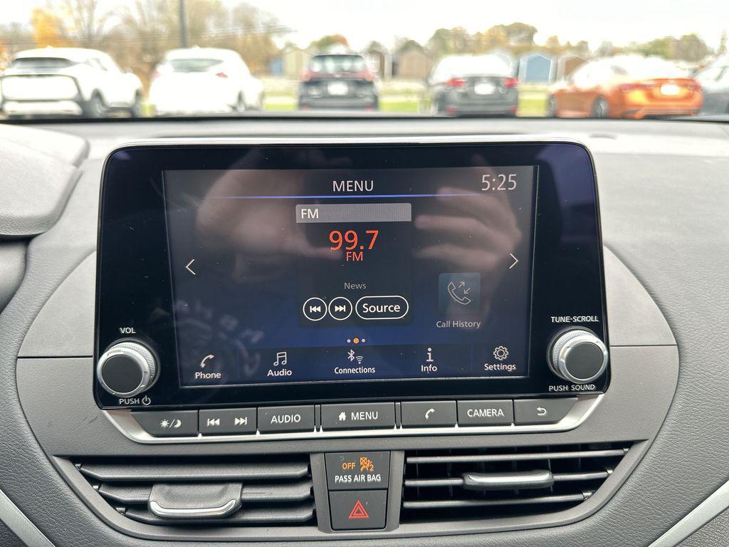 new 2025 Nissan Altima car, priced at $24,881