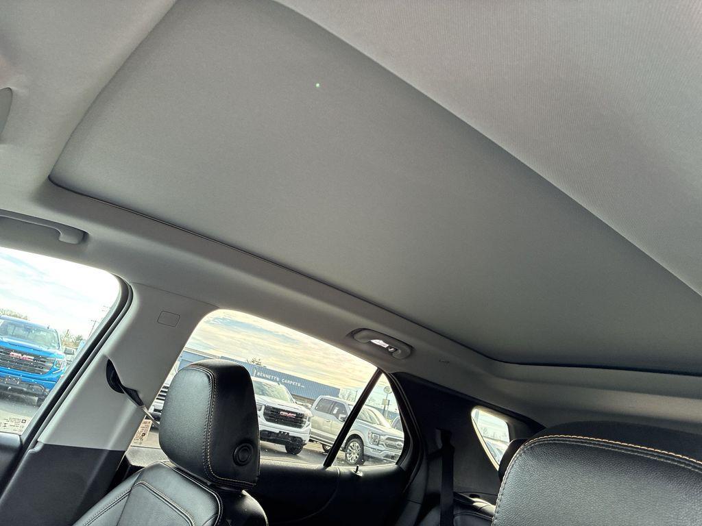 used 2023 Chevrolet Equinox car, priced at $27,975