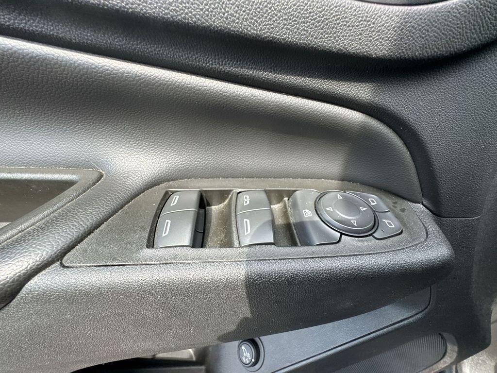 used 2022 Chevrolet Equinox car, priced at $21,275
