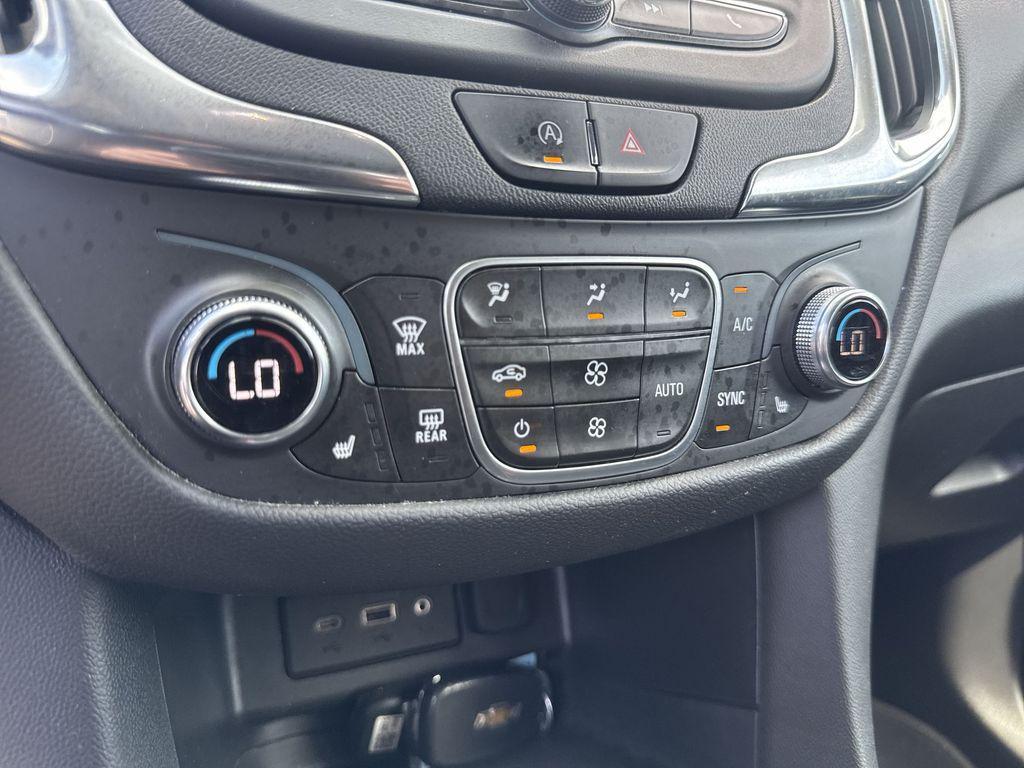 used 2022 Chevrolet Equinox car, priced at $21,275