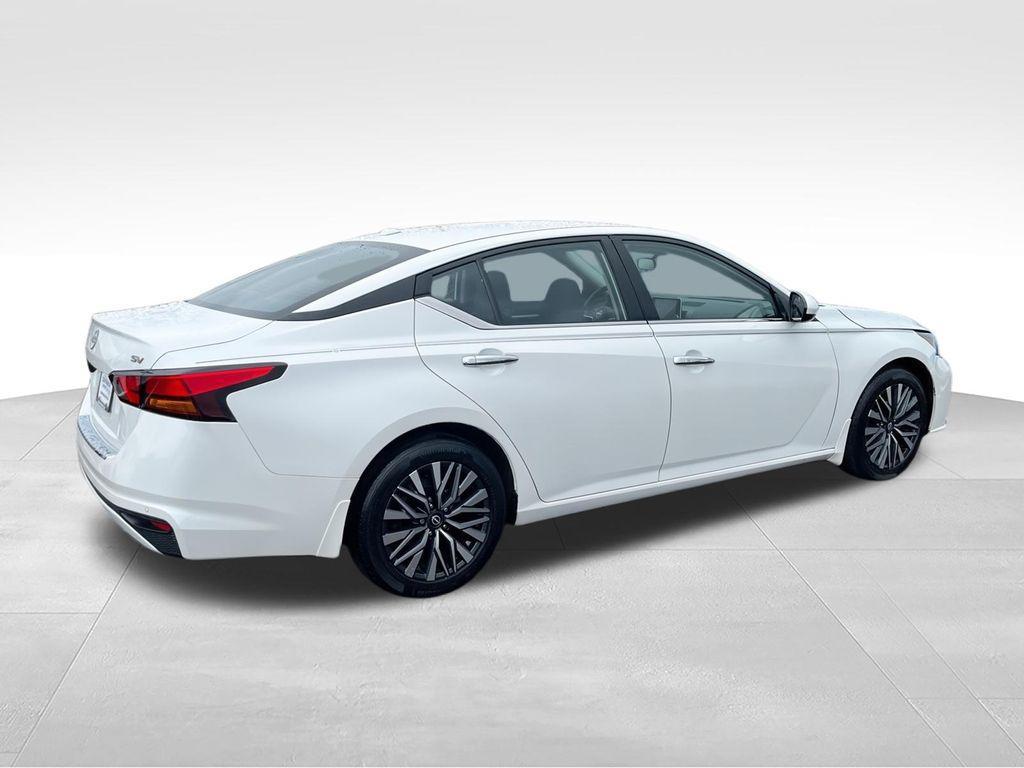 used 2023 Nissan Altima car, priced at $24,464