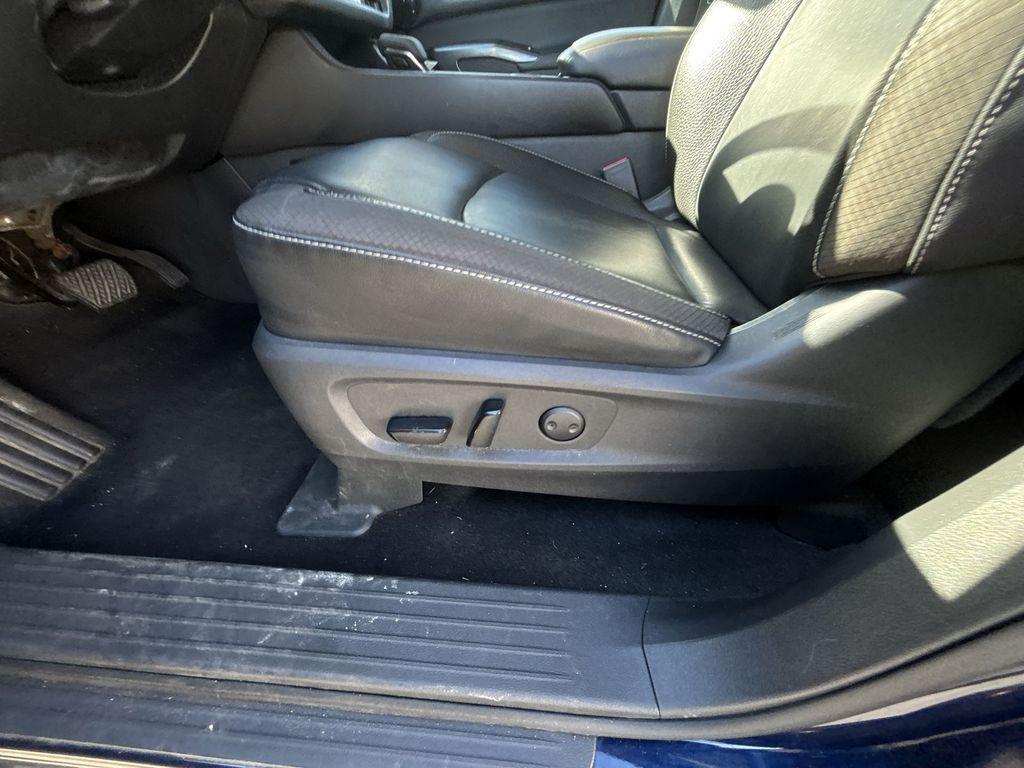 used 2022 Nissan Pathfinder car, priced at $30,399