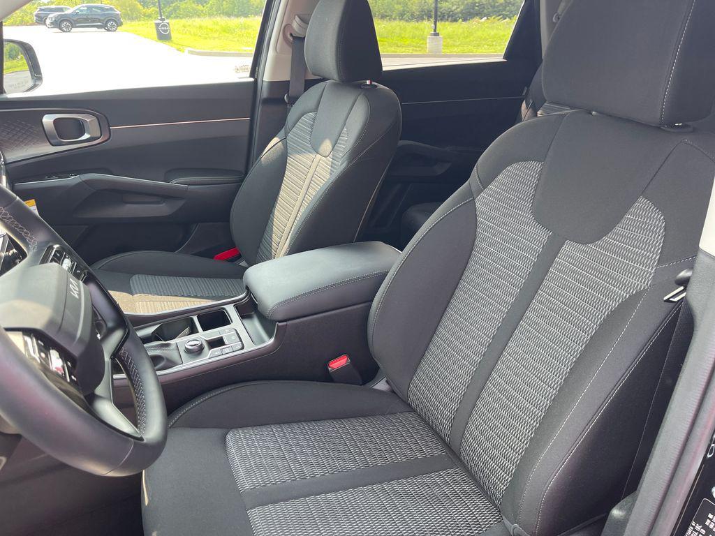 used 2026 Kia Sorento car, priced at $31,989