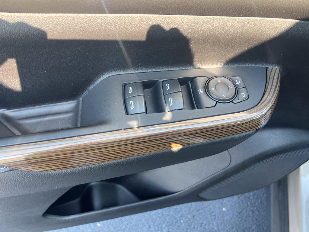 used 2022 GMC Acadia car, priced at $27,587