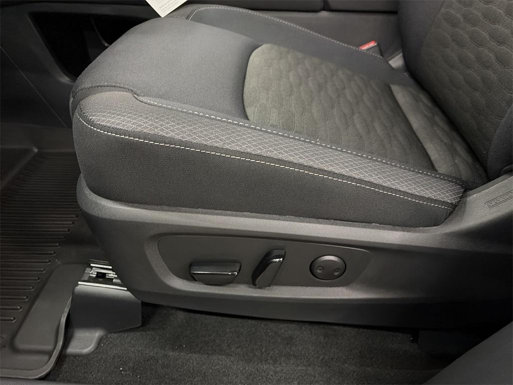 new 2026 Nissan Pathfinder car, priced at $40,060