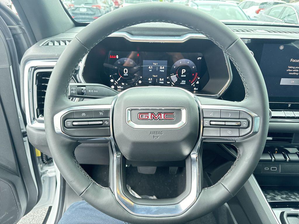 used 2024 GMC Canyon car, priced at $34,990