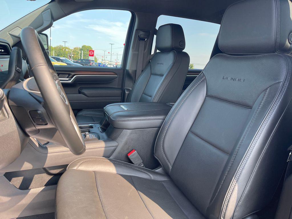 used 2025 GMC Sierra 2500 car, priced at $82,677