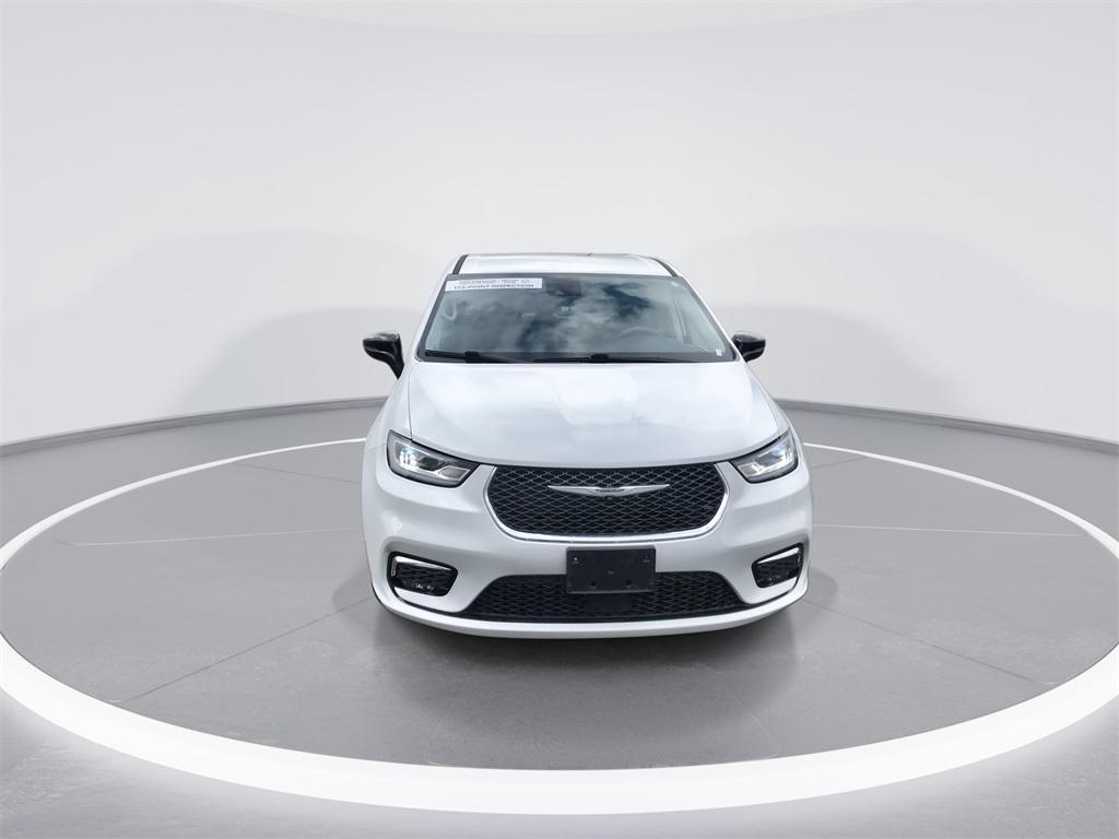 used 2024 Chrysler Pacifica car, priced at $33,875